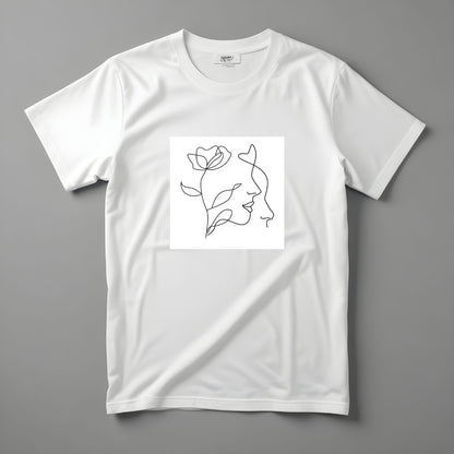 Biała koszulka Kiskedves Line Art rozłożona, z profilem i kwiatem, na szarym tle.