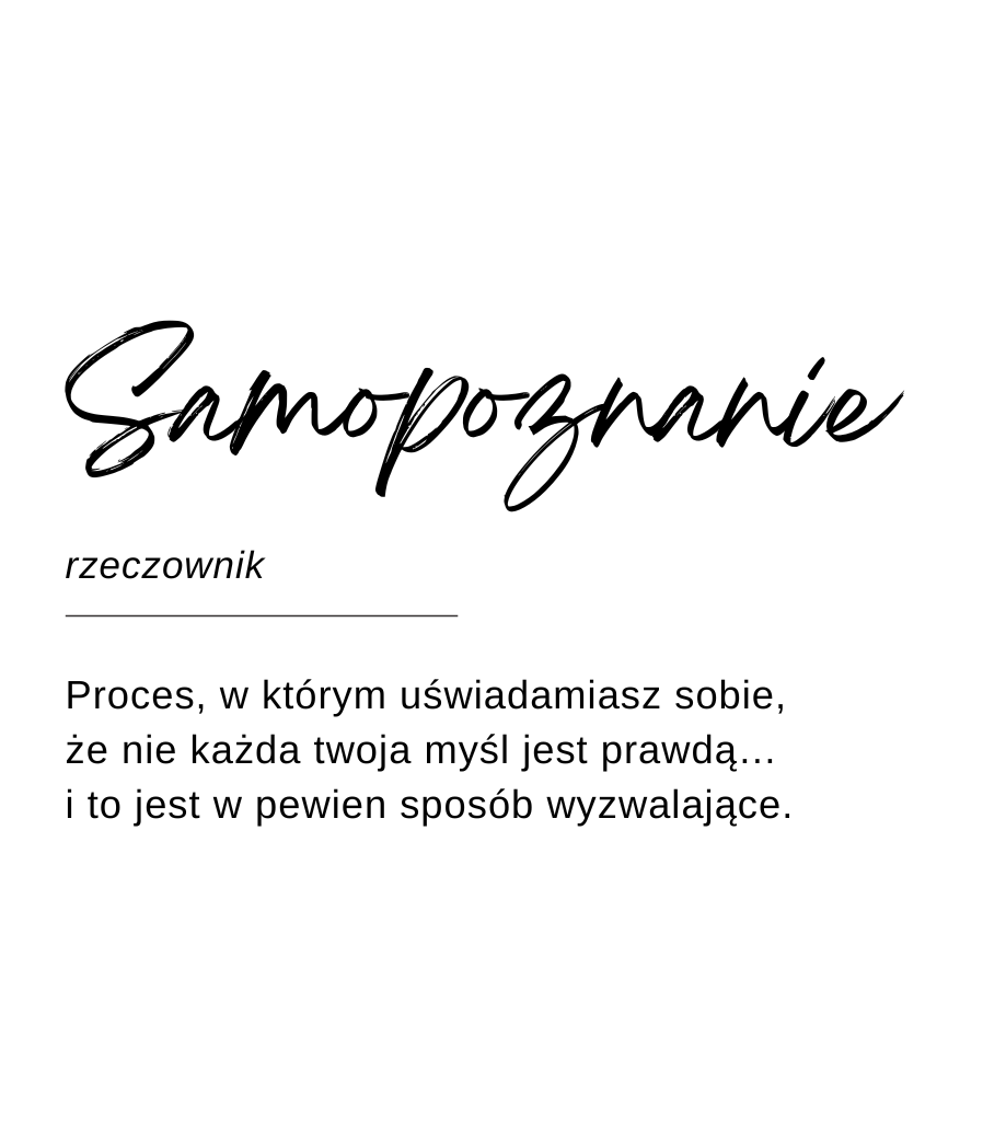 Projekt etykiety świecy Kiskedves w formie hasła słownikowego: „Samopoznanie, rzeczownik – Proces, w którym uświadamiasz sobie, że nie każda twoja myśl jest prawdą… i to jest w pewien sposób wyzwalające.”